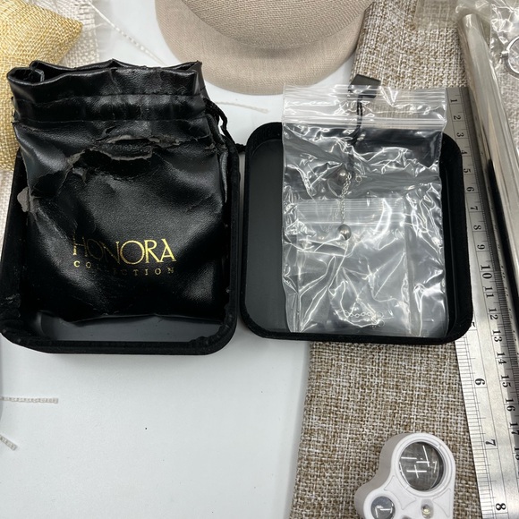 Vintage Honora Black Pearl Drop Earrings in Sterling Silver - Picture 11 of 13